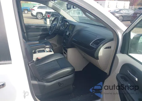 2015 Chrysler Town & Country Touring-L из США, поврежденный, VIN 2C4RC1CG1FR522549